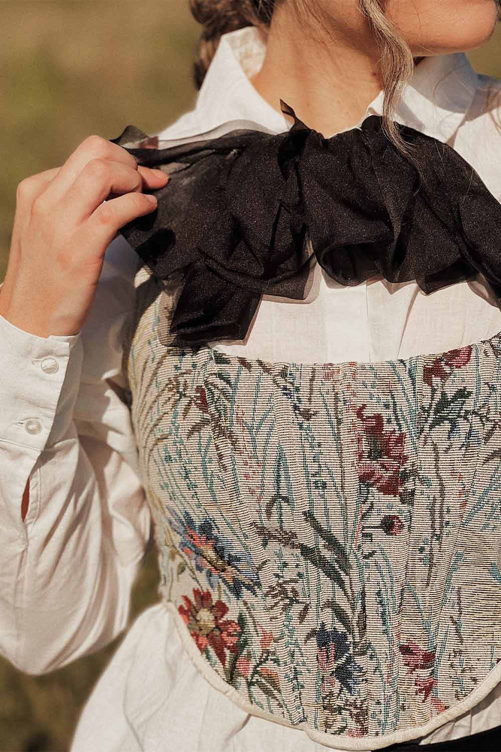 Lilis | Black Mesh Bow Hair Clip Boutique 1861 model close up