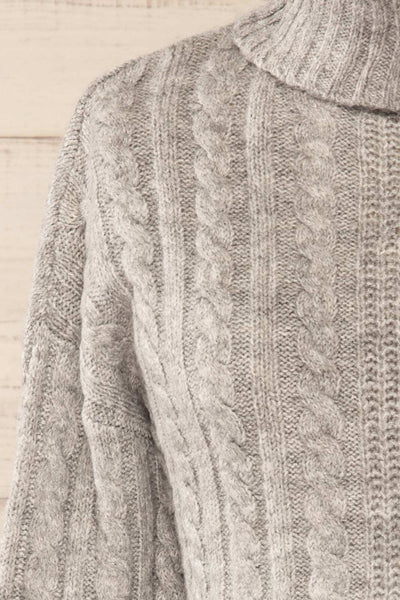 Pulborough Grey Cropped Turtleneck Sweater | La petite garçonne front close-up