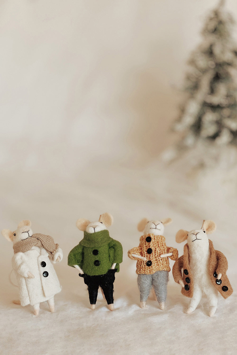 Snowy Evening | Holiday Mouse Ornament