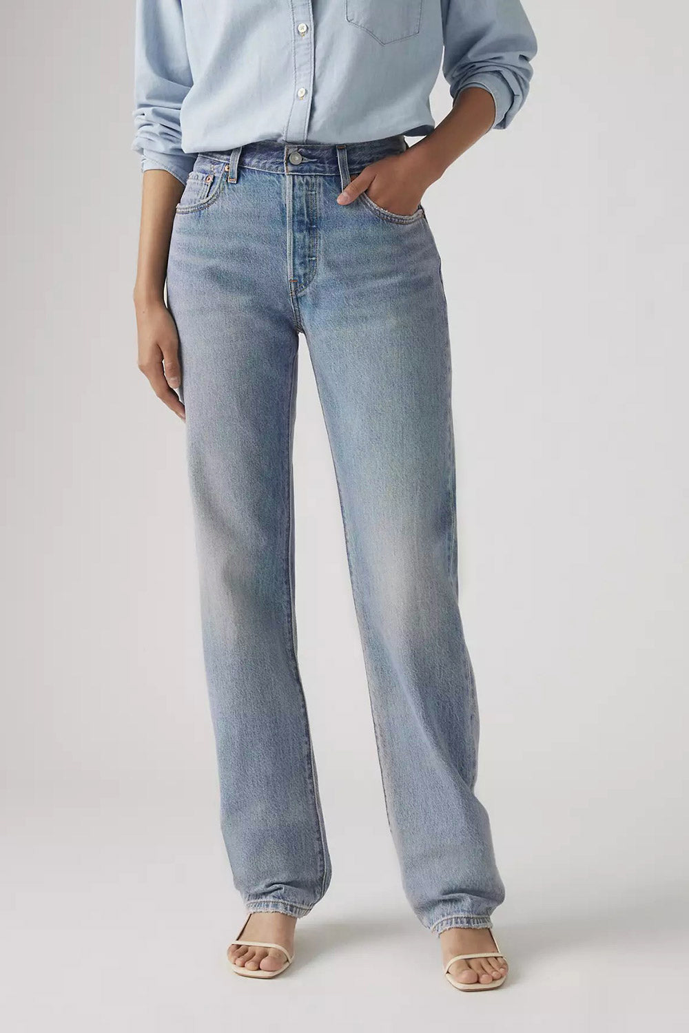 front close-up of a woman wearing Rovereto Mid-Rise Blue Denim Pants from La petite garçonne