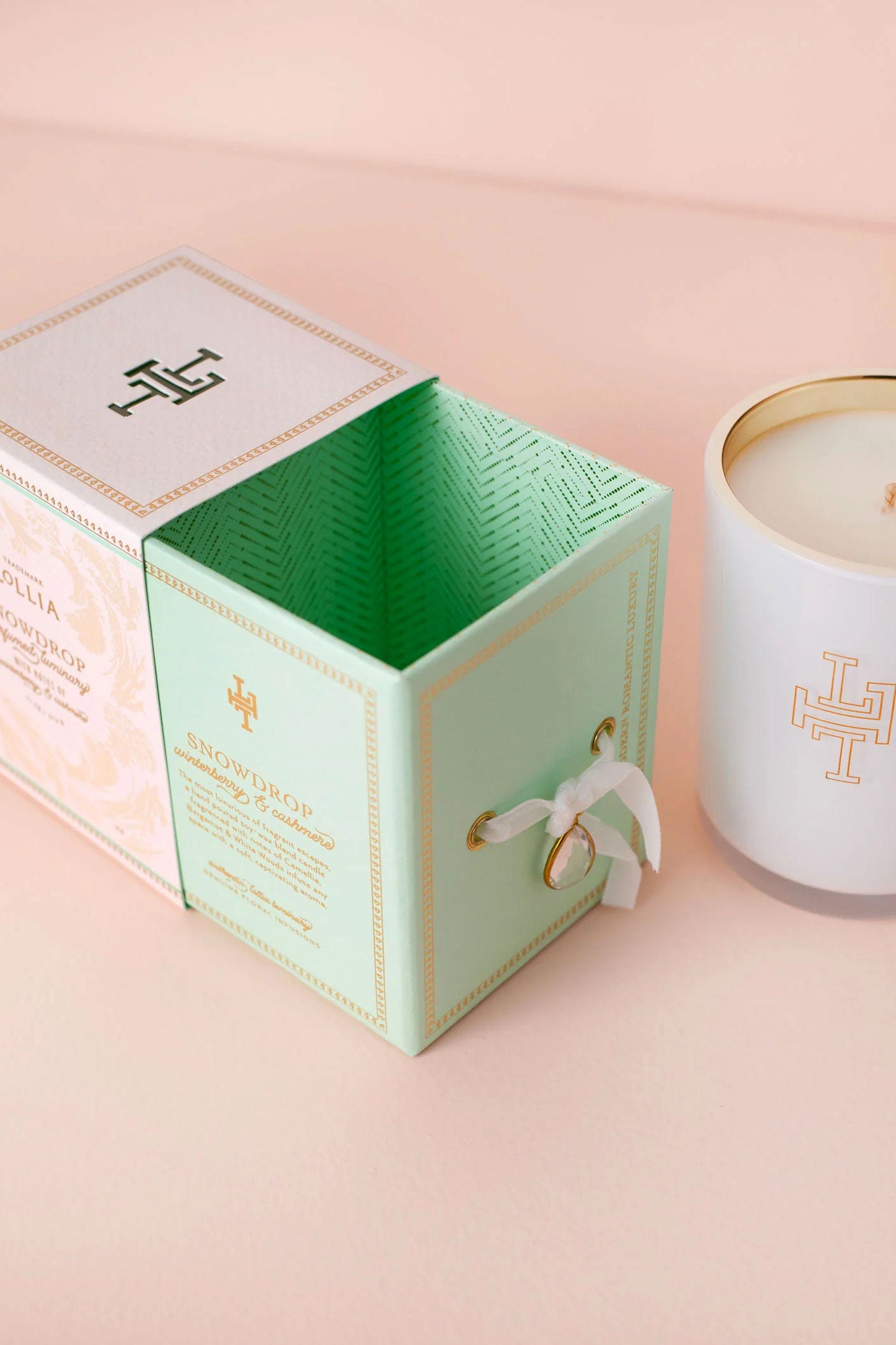 Snowdrop Candle | Maison garçonne open box