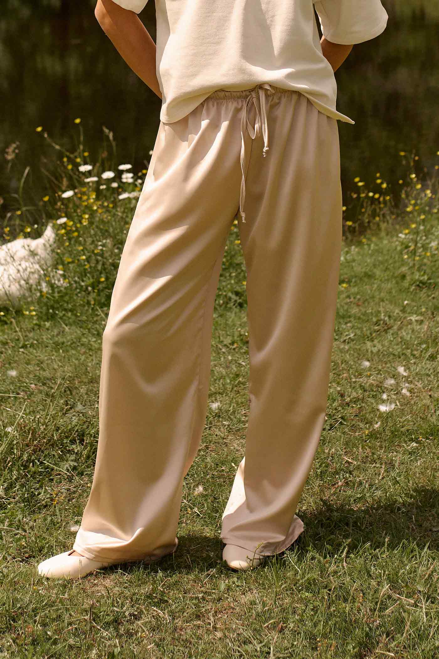 Savanah Pants Ivory Loose-Fitted Pants by Dailystory | La petite garçonne close-up