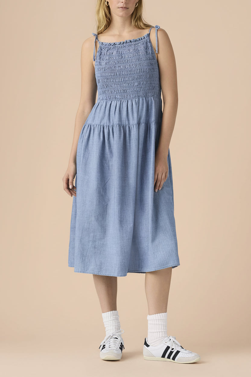 Tiannah Blue Denim Midi Dress with Pockets | La petite garçonne