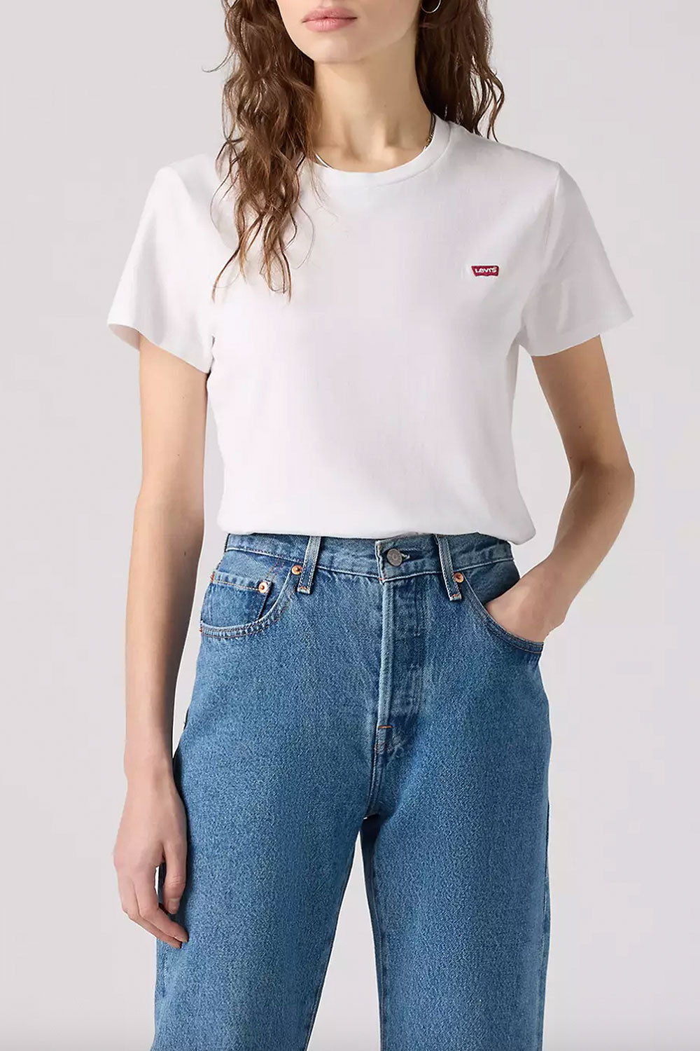 Woman wearing Welby White Cotton T-Shirt from La petite garçonne frontview