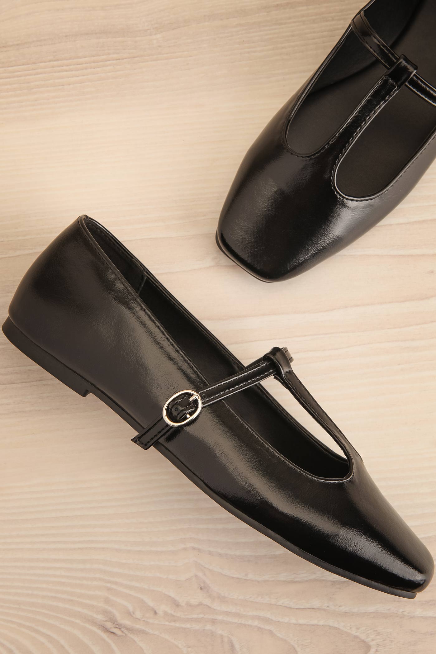 Abeona Black Ballet Flats Shoes with T-Strap | La petite garçonne flat lay