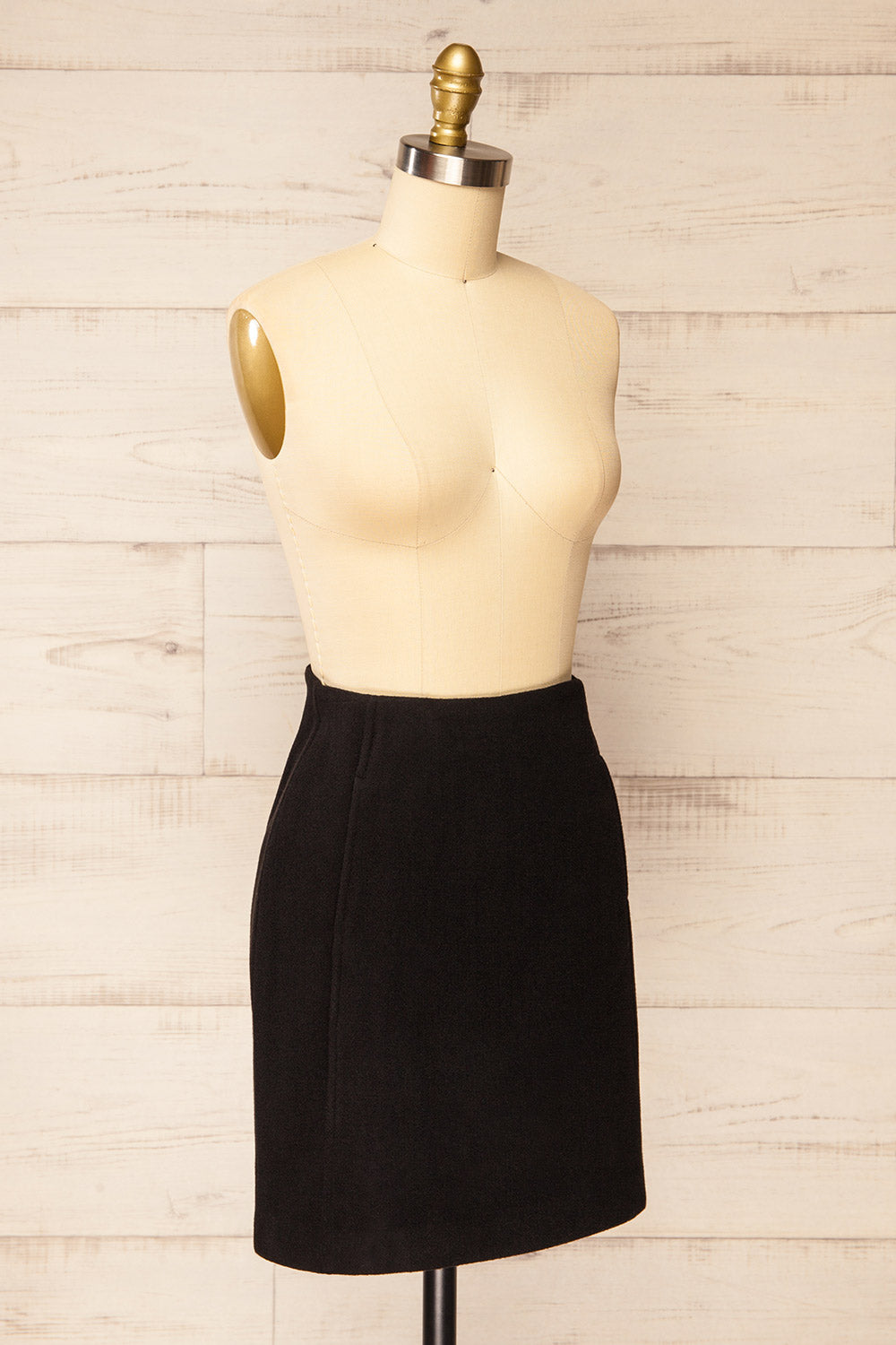 Aberforth Black Short Felt Skirt w/ Pockets | La petite garçonne side view