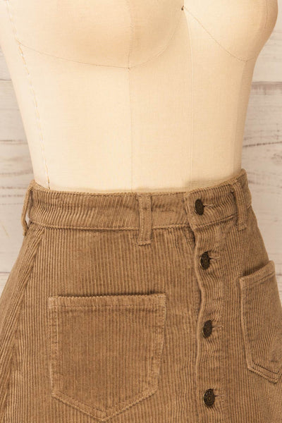 Acy Brown Short Corduroy Skirt w/ Buttons | La petite garçonne  side close-up