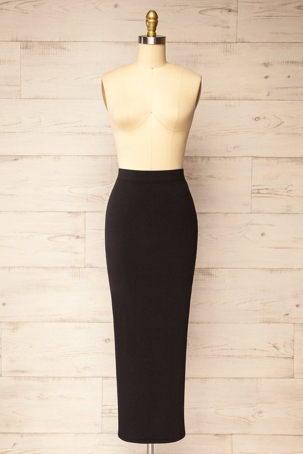 Addis Black Long Skirt w/ Side Slit | La petite garçonne front view