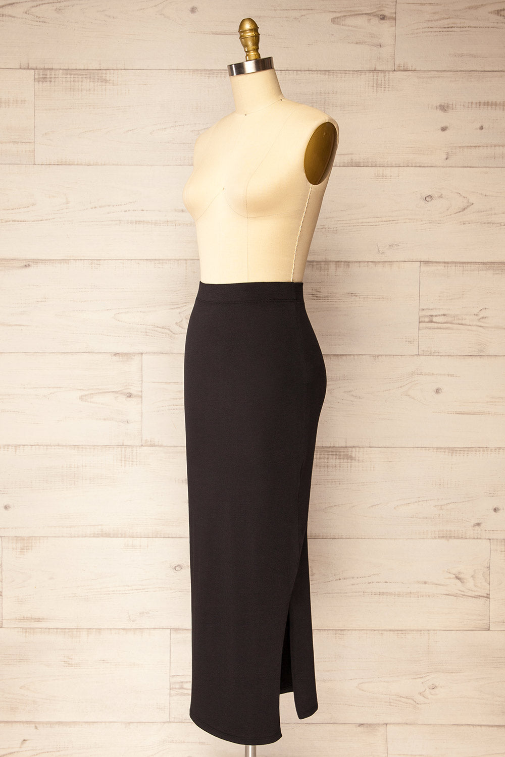 Addis Black Long Skirt w/ Side Slit | La petite garçonne side view 