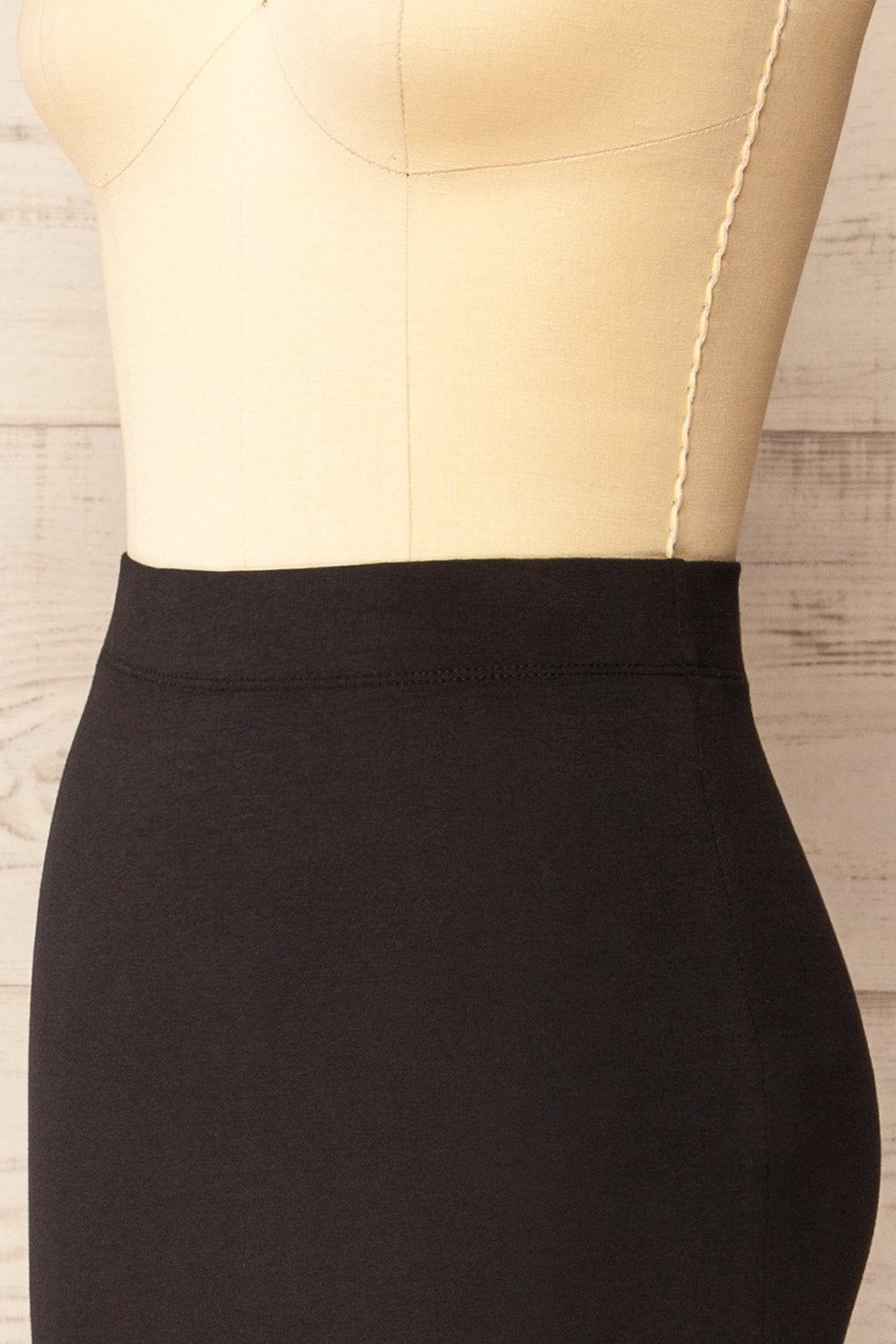 Addis Black Long Skirt w/ Side Slit | La petite garçonne side