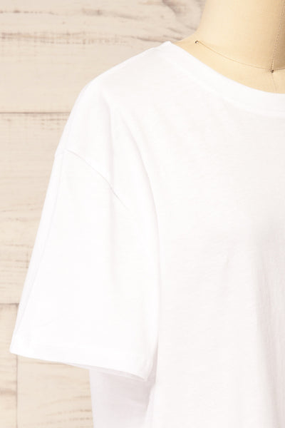 Akumi White Classic T-Shirt | La petite garçonne side