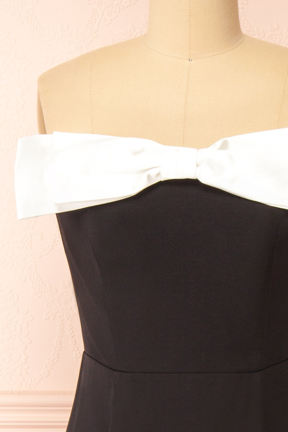 Alphys Black Mermaid Maxi Dress w/ Removable Bow | Boutique 1861 front close-up