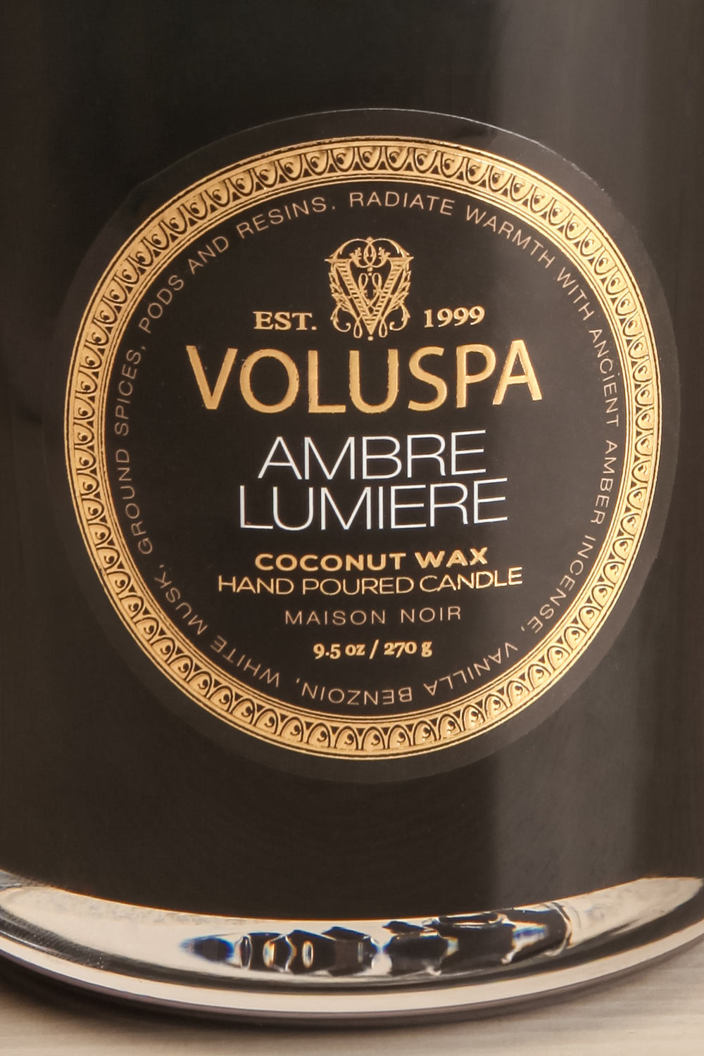 Ambre Lumiere Classic Candle | Maison garçonne  close-up