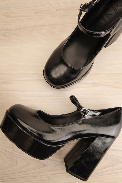 Apluwai Heeled Mary Jane Shoes | La petite garçonne flat view