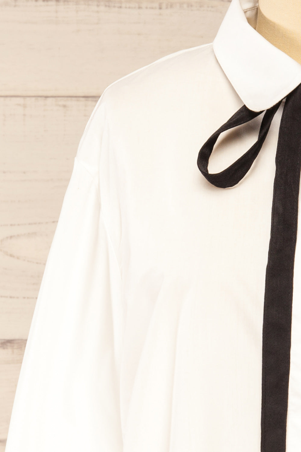 Aramis White Shirt w/ Neck Tie | La petite garçonne front