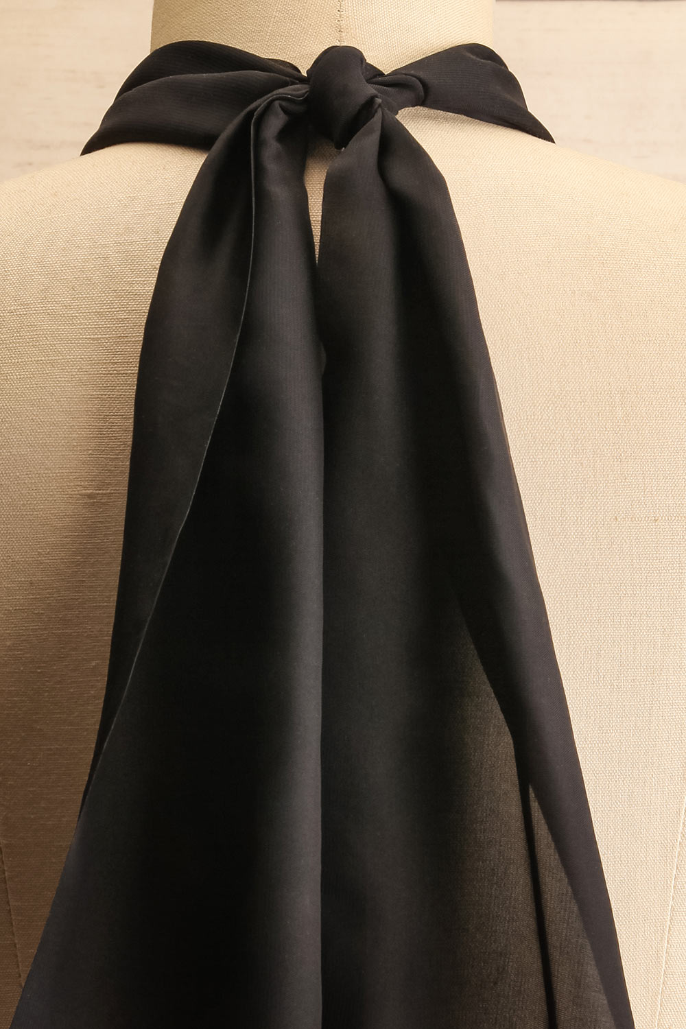 Arcanel Gold Black Fabric Necklace to Tie | La petite garçonne back