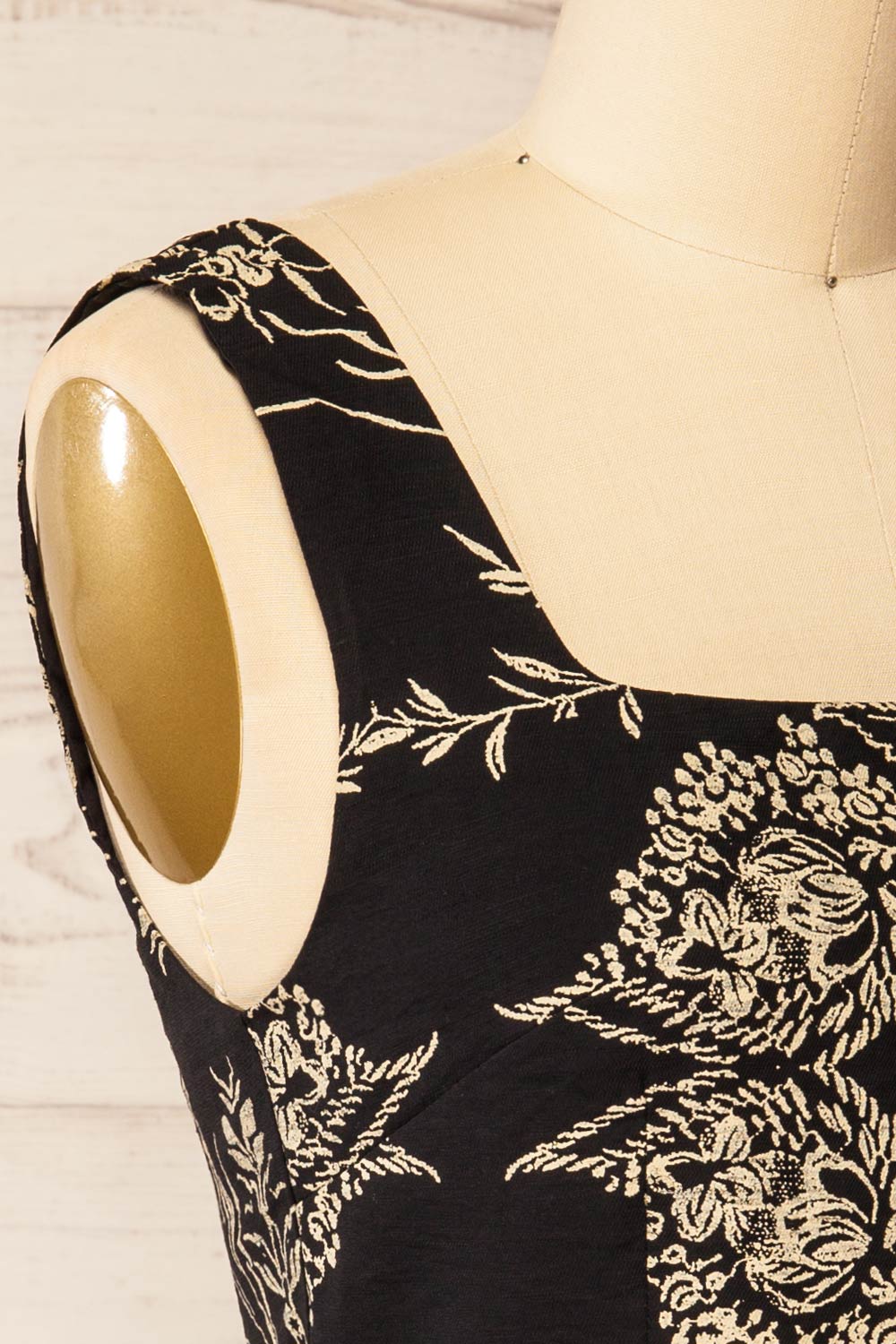 Ardane Black White Floral Cropped Top with Square Neck | La petite garçonne side