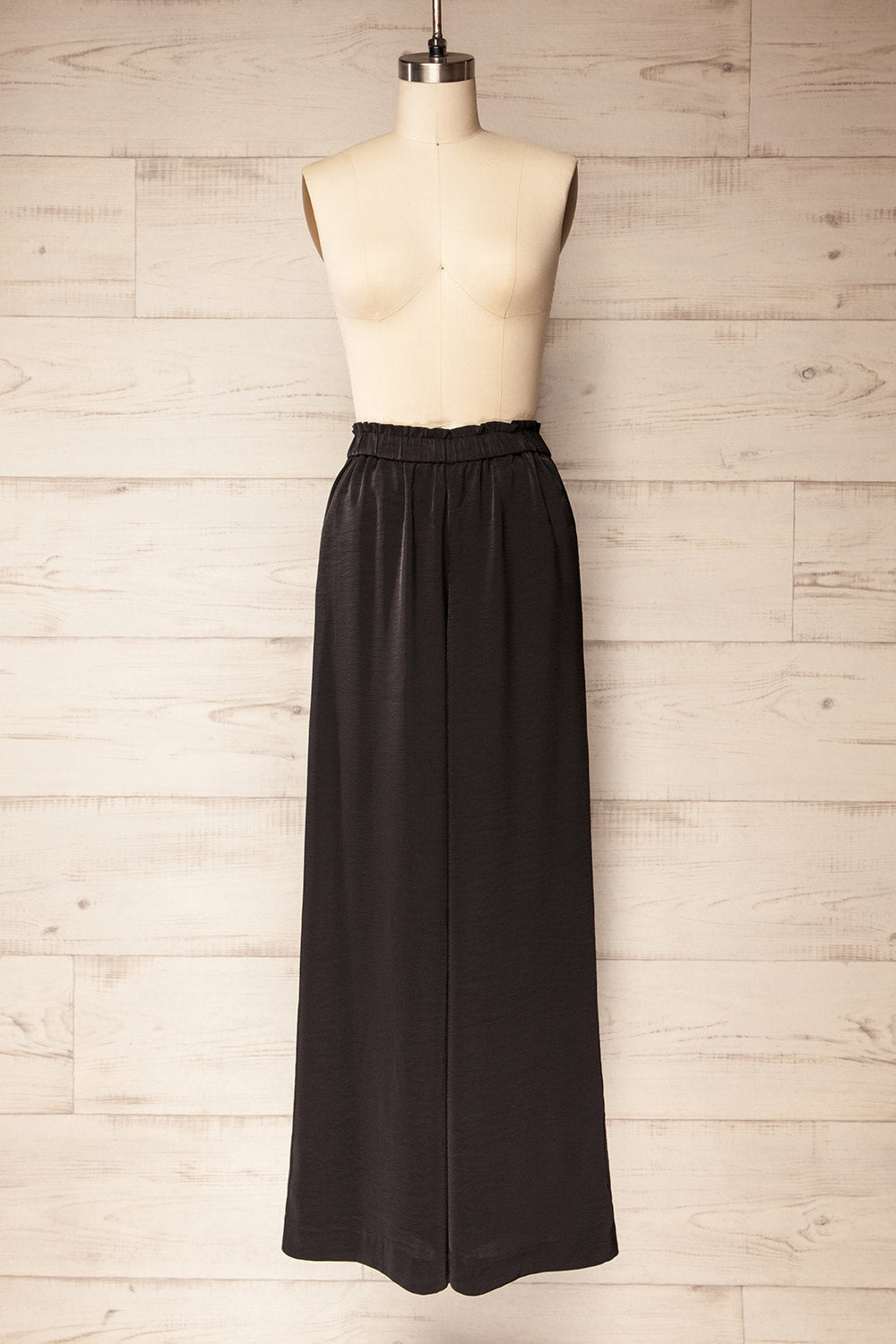 Arendal Black High-Waisted Satin Pants | La petite garçonne front view