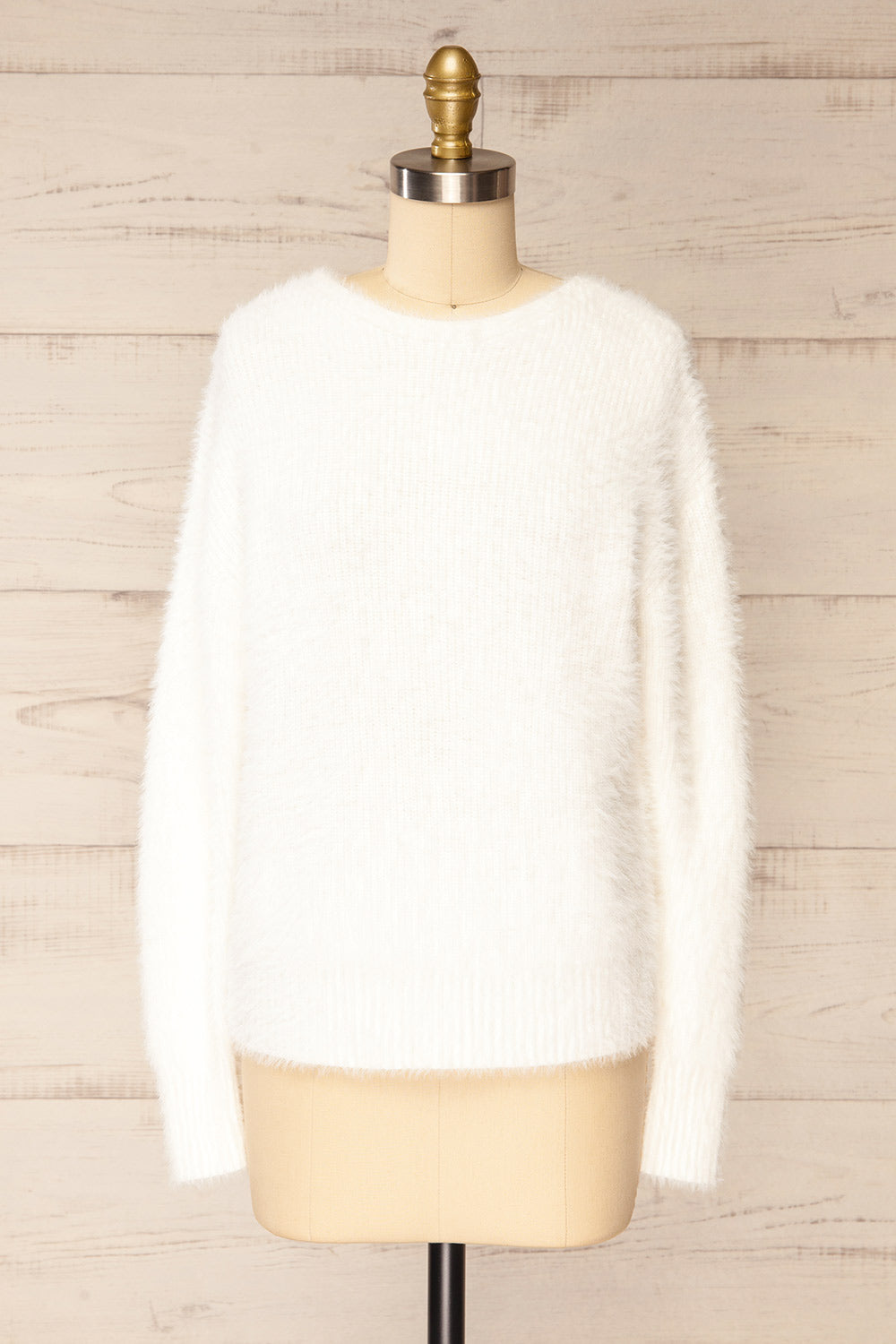 Arkhaule Fuzzy White Sweater w/ Twisted Front | La petite garçonne front view