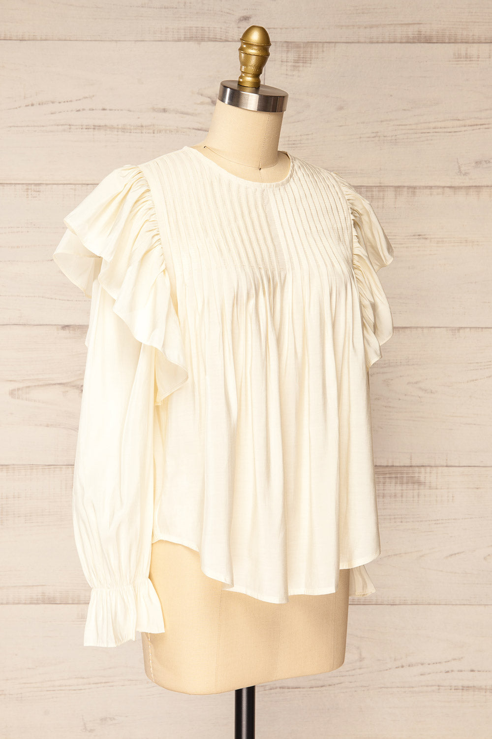 Arlequine Ivory Blouse w/ Ruffles | La petite garçonne side view