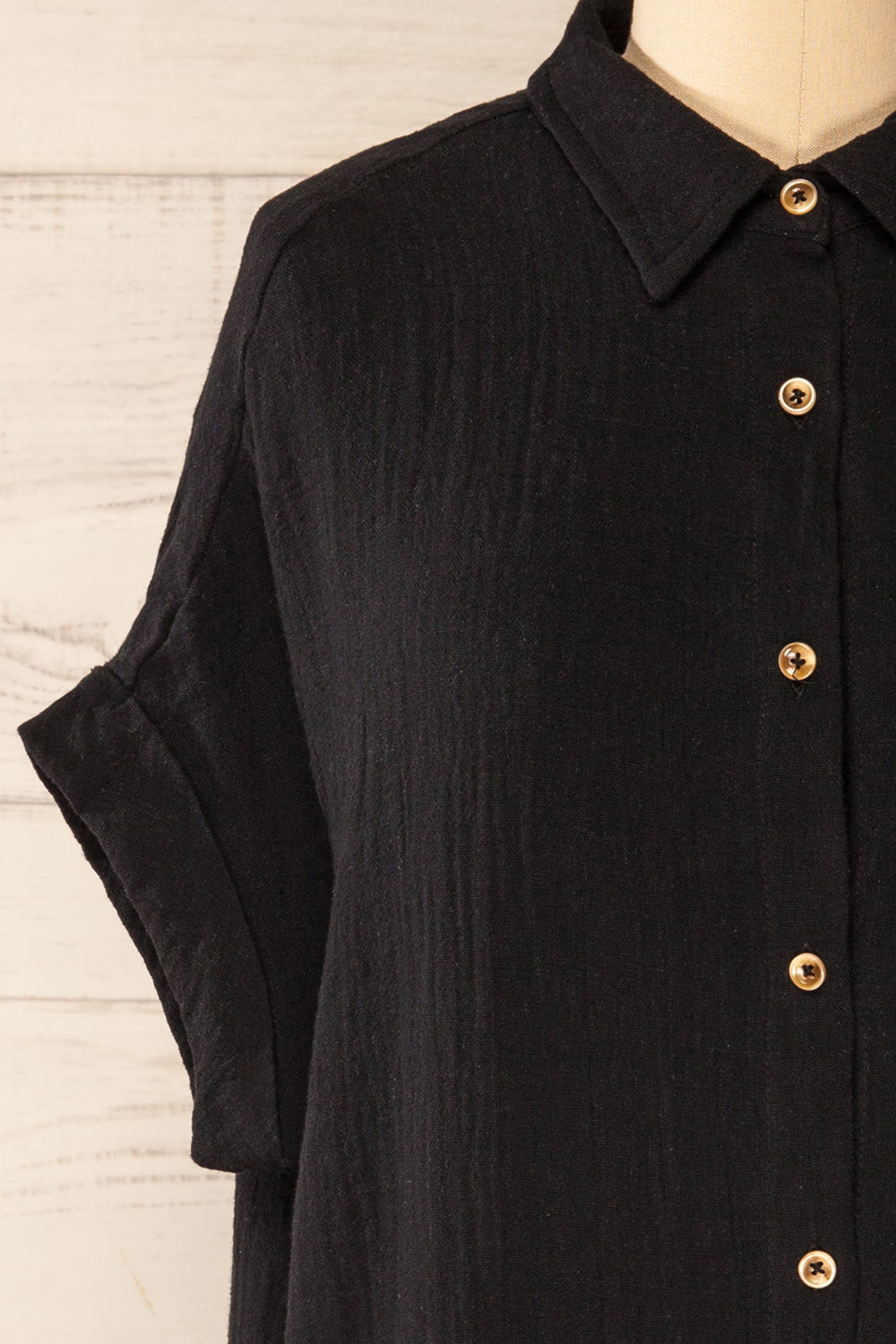 Arles Black Short Shirt Dress w/ Pockets | La petite garçonne  front close-up