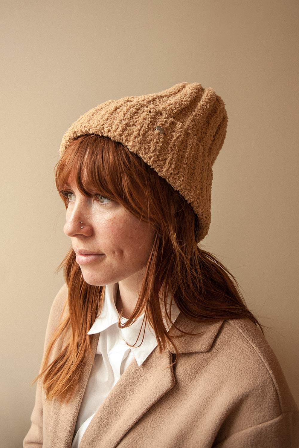 Ater Caramel Soft Knit Rolled Up Tuque | La petite garçonne model