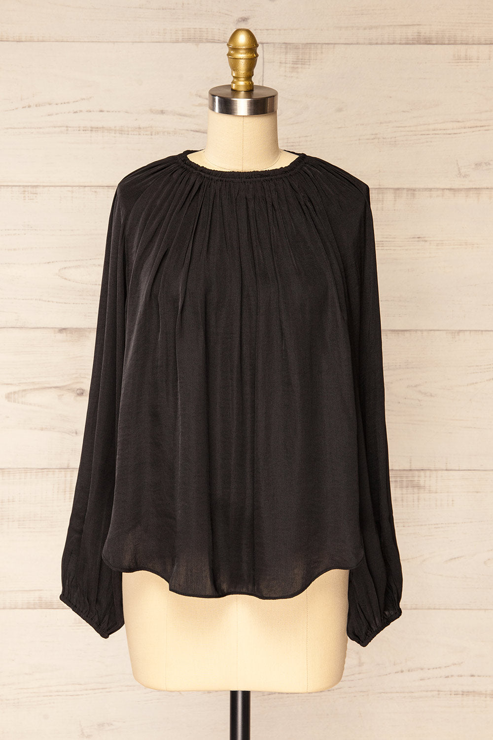 Attopu Black Flowy Blouse w/ Long Sleeves | La petite garçonne front view