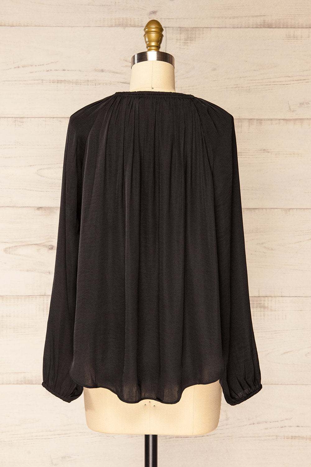 Attopu Black Flowy Blouse w/ Long Sleeves | La petite garçonne back view