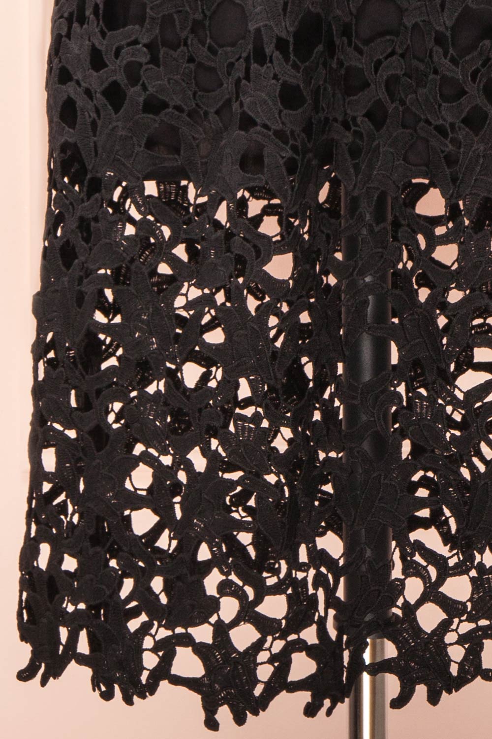 Avelina Black Lace Midi Dress