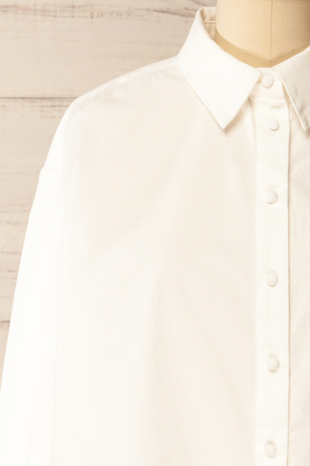 Bareilly Oversized White Shirt with Floral Appliqués | La petite garçonne front