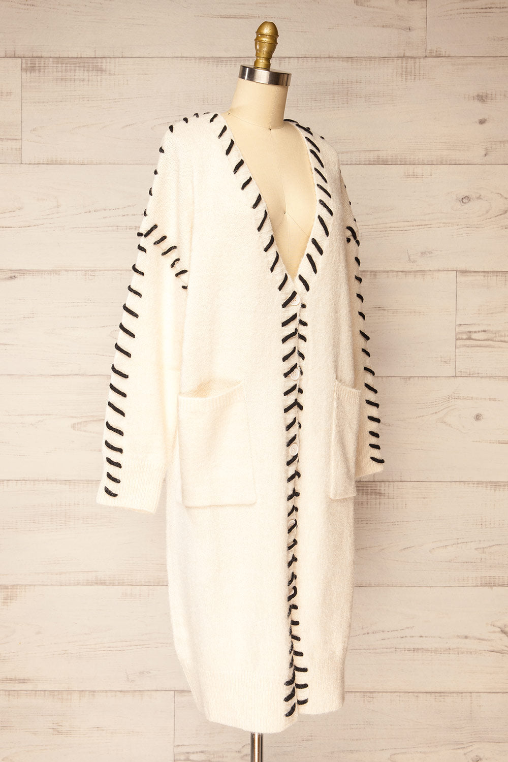 Barnsley Oversized White Knit Cardigan w Pockets