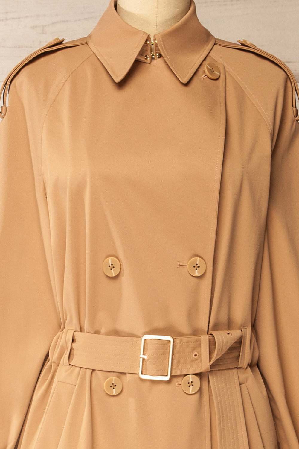 Beckie Long Beige Coat with Belt | La petite garçonne front close-up