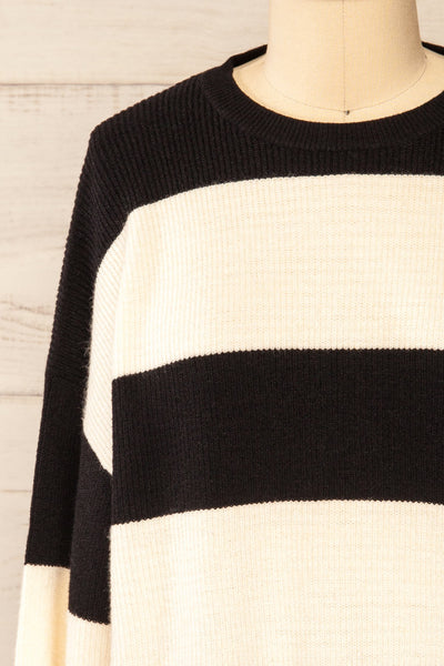 Belmopan Oversized Striped Knit Sweater | La petite garçonne front close-up