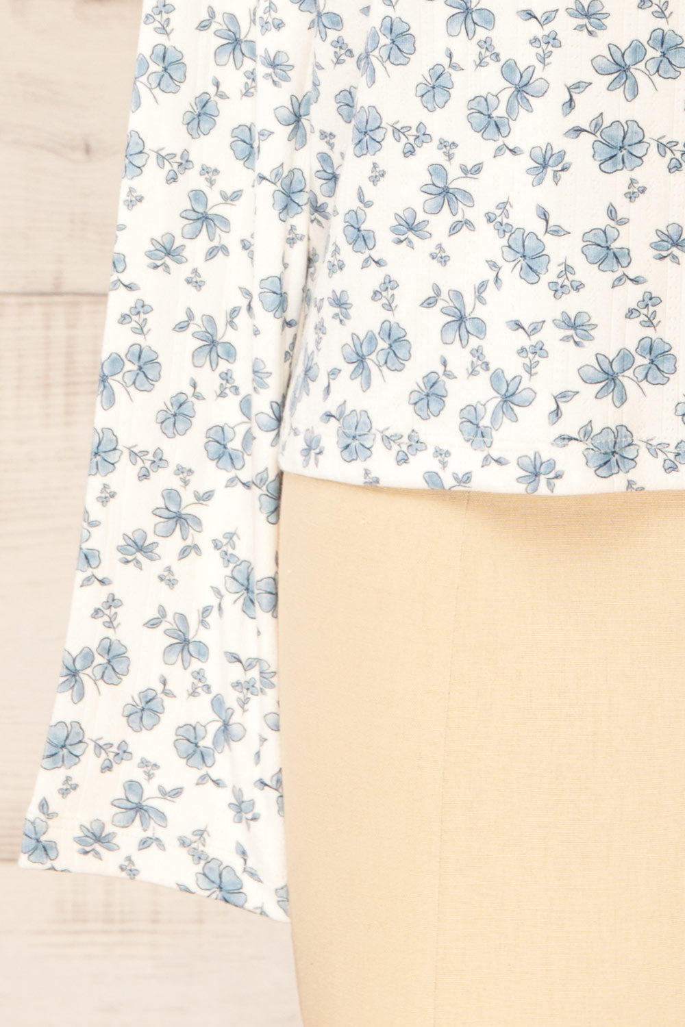 Berea Super Soft Floral Top | La petite garçonne sleeve