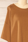 Berlin Caramel Oversized T-Shirt | La petite garçonne  side close-up