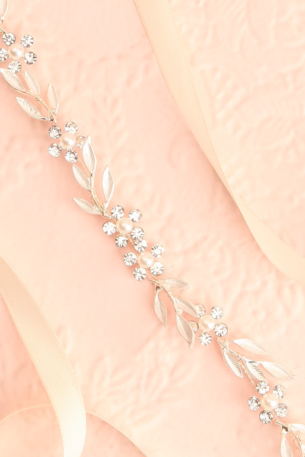 Bethmale Silver Flower & Leaf Belt | Boudoir 1861flat close-up