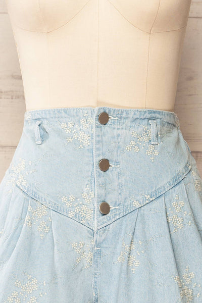 Biarritz Blue Denim Shorts w/ Floral Embroidery | La petite garçonne  front close-up