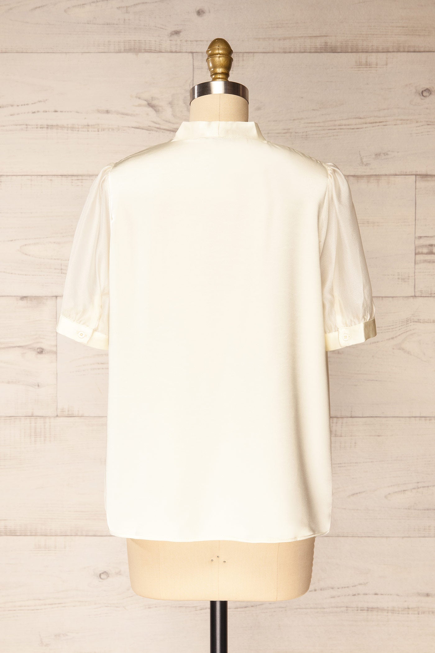 Bidar Ivoire | Blouse Satinée Plissée à Encolure en V