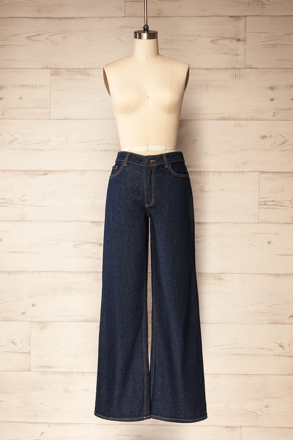 Bimthang Mid-Rise Dark Blue Denim Pants | La petite garçonne front view