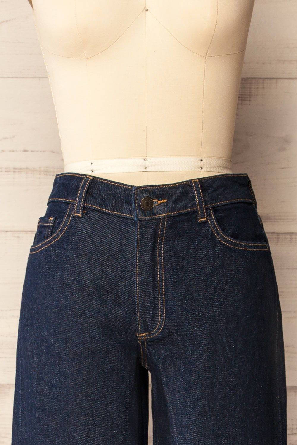 Bimthang Mid-Rise Dark Blue Denim Pants | La petite garçonne front 