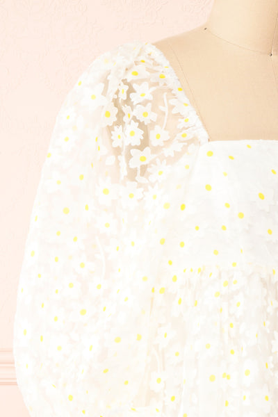 Bina White Babydoll Dress w/ Daisies | Boutique 1861 side close-up