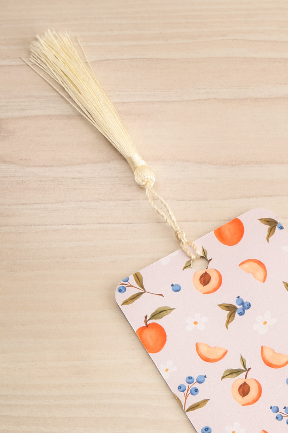 Blueberries and Peaches Bookmark | Maison garçonne pompom