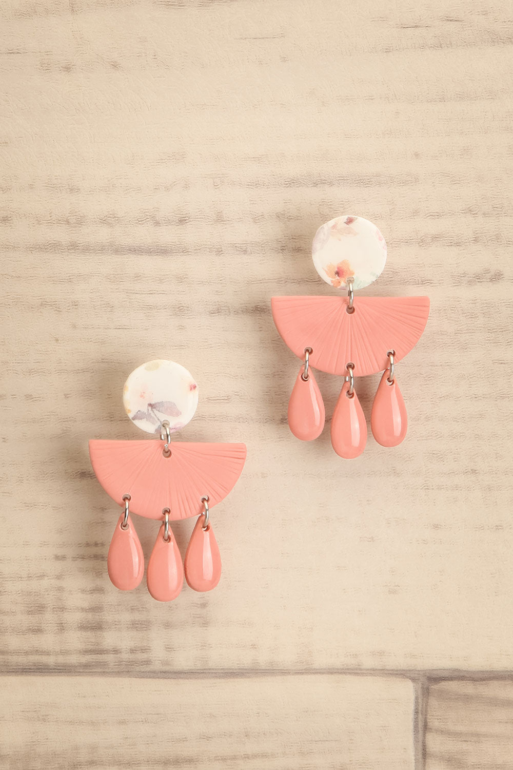 Boheme Pink Textured Half-Moon Pendant Earrings | La petite garçonne