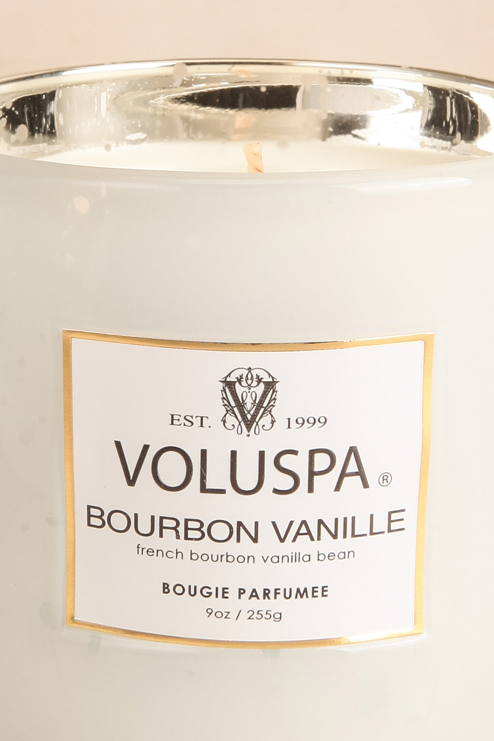 Bourbon Vanilla Classic Candle | Maison garçonne  close-up