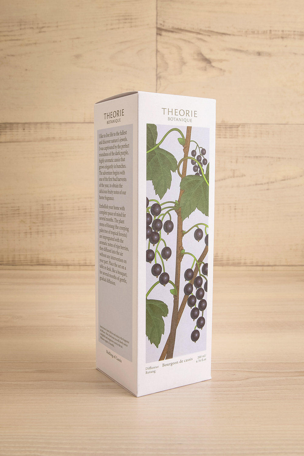 Budling of Cassis Reed Diffuser by Theorie Botanique | Maison garçonne box