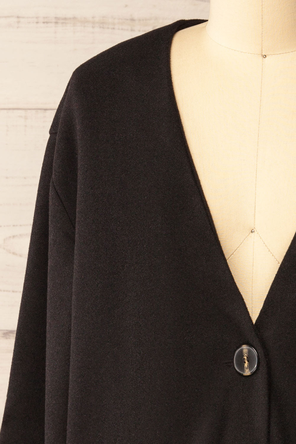 Bourke Oversized Black Button-Up Blazer | La petite garçonne front 