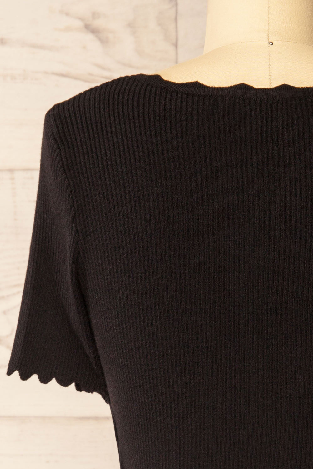 Brussels Black Cropped Ribbed Top | La petite garçonne back