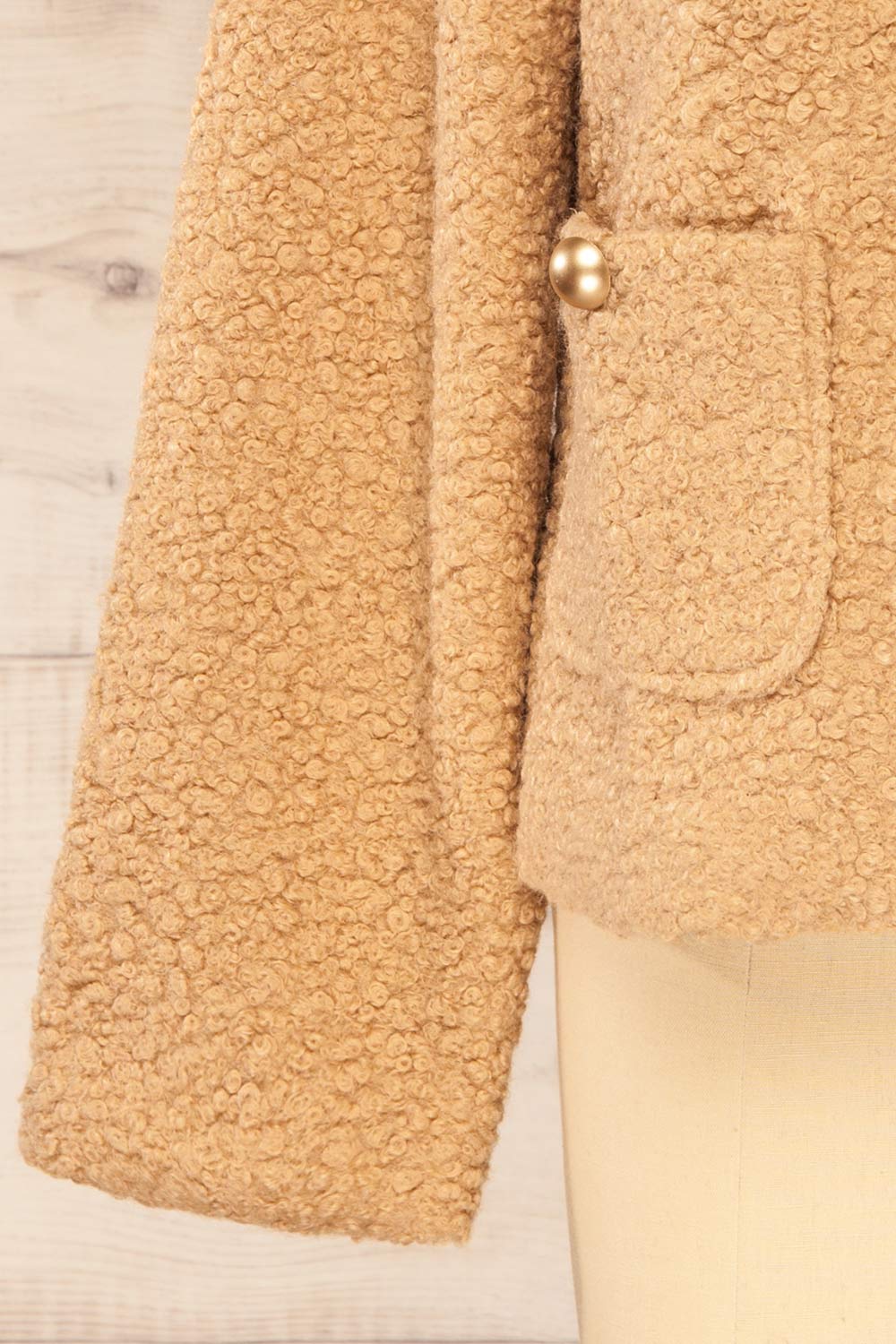 Bryansk Beige Curly Knit Jacket | La petite garçonne sleeve