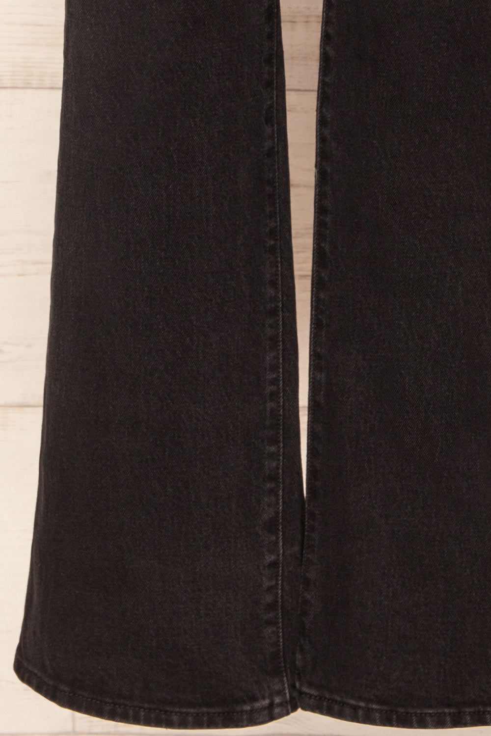 Bucharest Black Bootcut Jeans | La petite garçonne bottom close-up