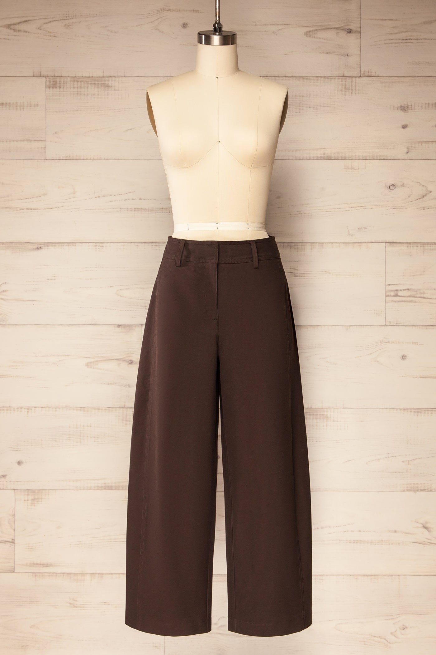 Buldhana Brown Barrel Leg Pants | La petite garçonne front